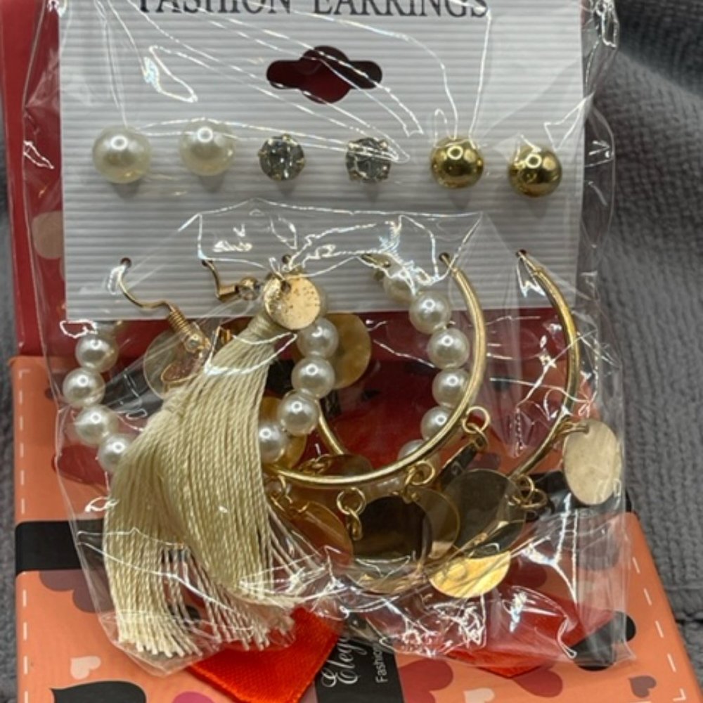 New 12 Pairs Earrings with FREE SUNGLASSES
